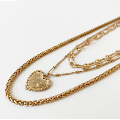 Antik finish heart necklace gold
